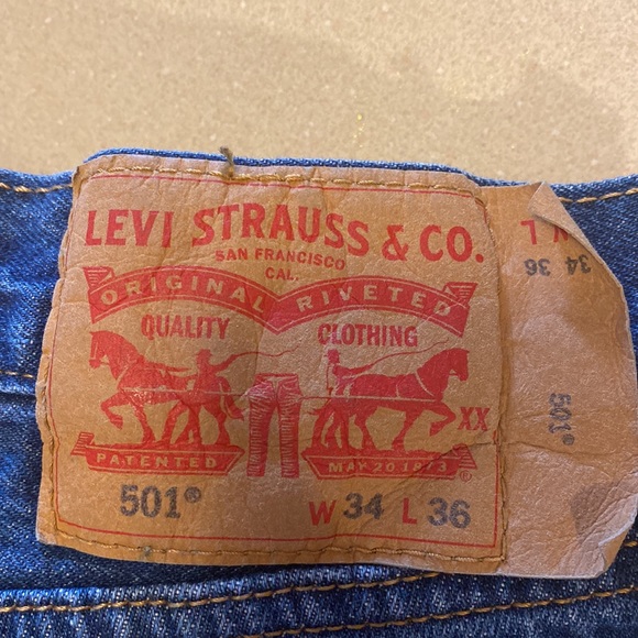 Levi Strauss & Co. 501 W34 L36 - Picture 2 of 5